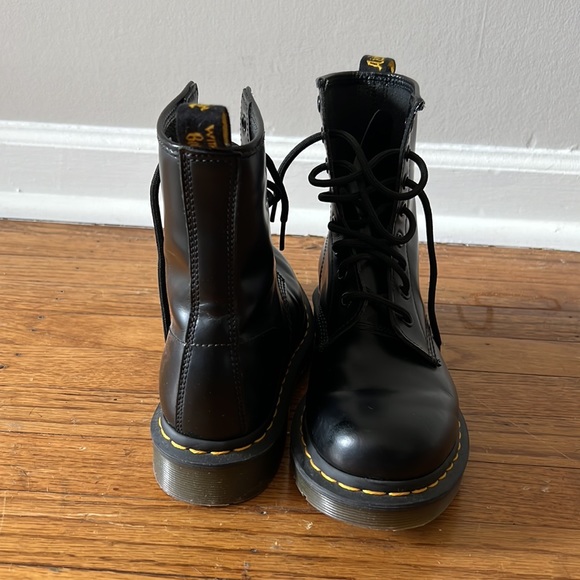 Dr. Martens size 7 - Picture 5 of 5